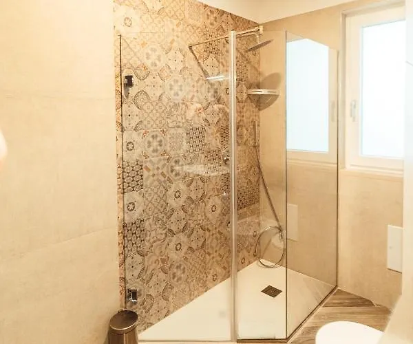 Da Riva Sea View - Housea Appartamento